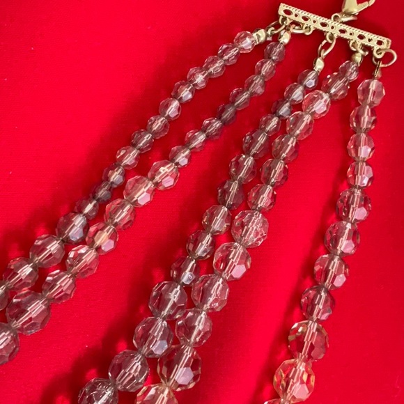 Beautiful Necklace - Picture 4 of 6